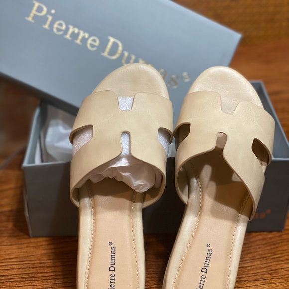 Sandals - Picture 2 of 6